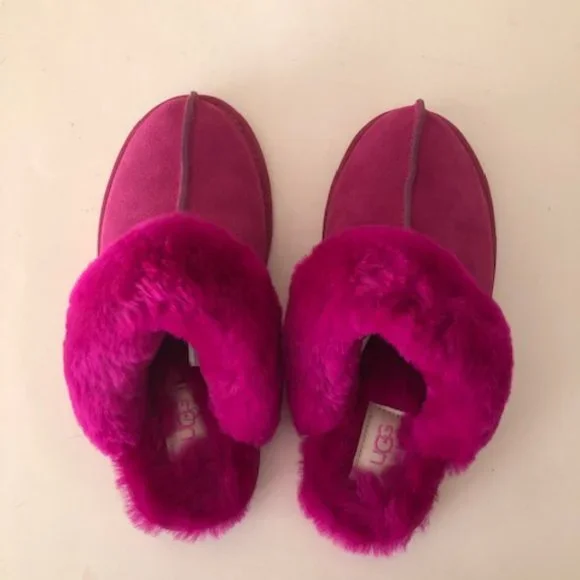 UGG Scuffette II genuine shearling suede Slipper. Waterproof. NWT. Size: 7, 8 - Picture 7 of 12